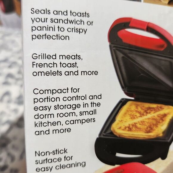 Sandwich Maker Small Red 8x5 Compact - Picture 12 of 12
